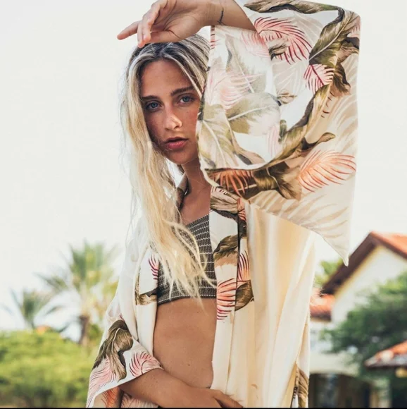 Billabong Ko Ko Mo Kimono Cover Up - Picture 4 of 10